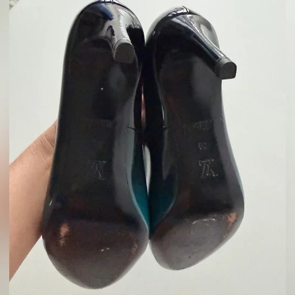 Louis Vuitton navy blue Heels Size 8 - Picture 10 of 12